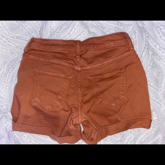 Universal Thread Shorts - Picture 2 of 3
